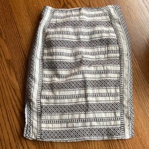 Loft black and white skirt. Size 00P